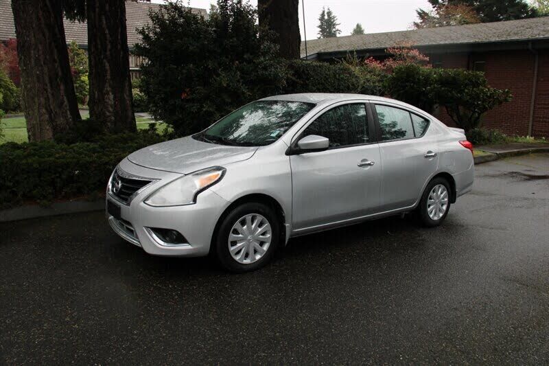 2015 NISSAN Versa