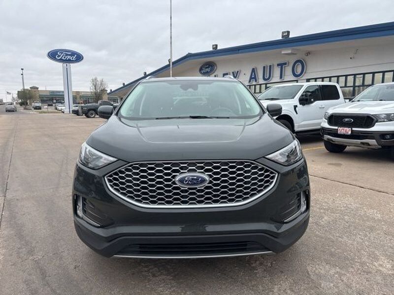 2023 FORD Edge