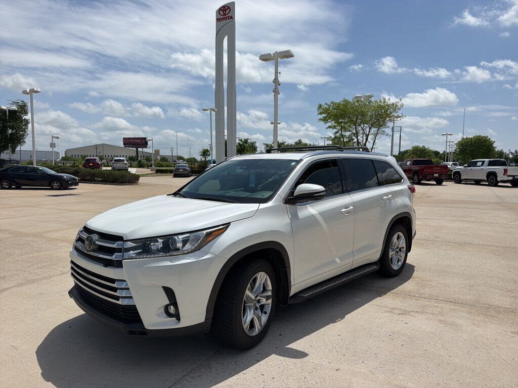 2019 TOYOTA Highlander