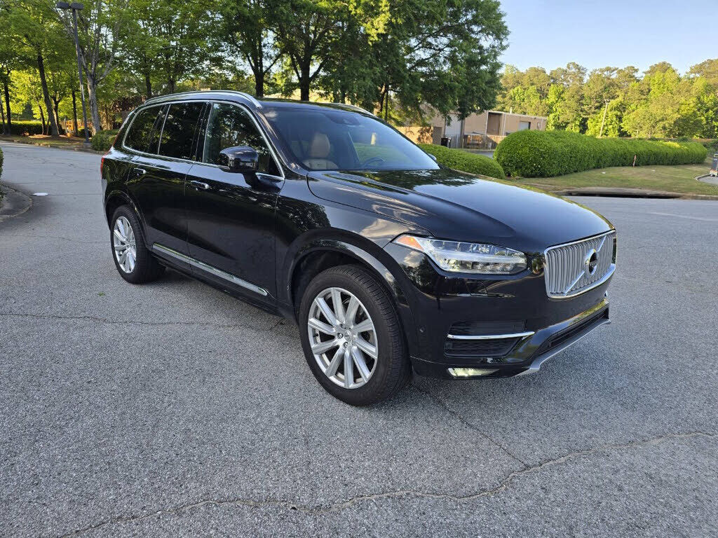 2017 VOLVO XC90