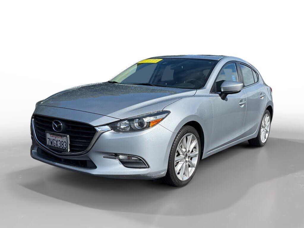 2017 MAZDA Mazda3