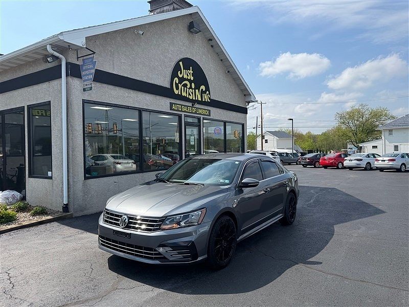 2017 VOLKSWAGEN Passat