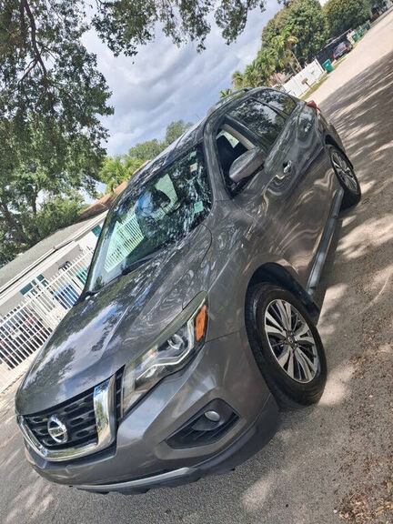 2017 NISSAN Pathfinder