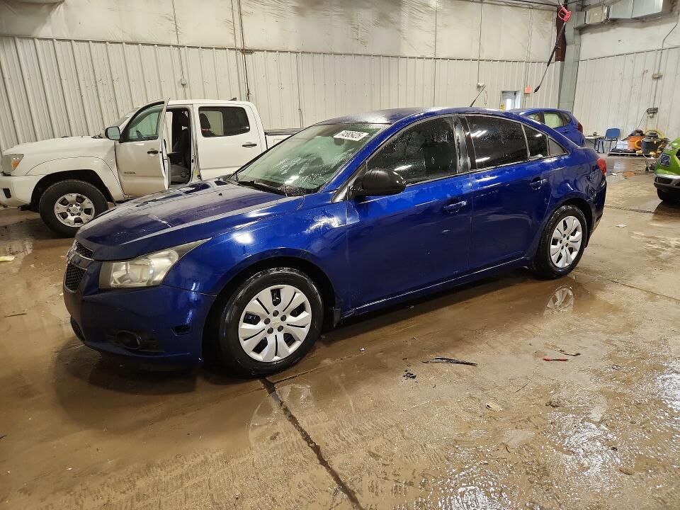 2013 CHEVROLET Cruze