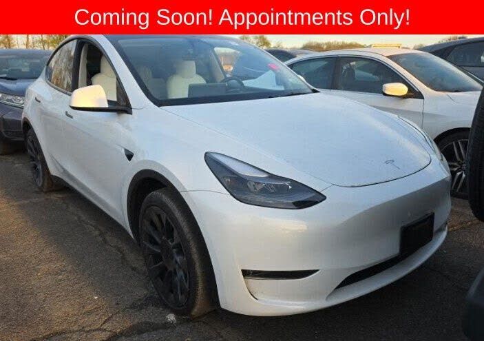 2024 TESLA Model Y