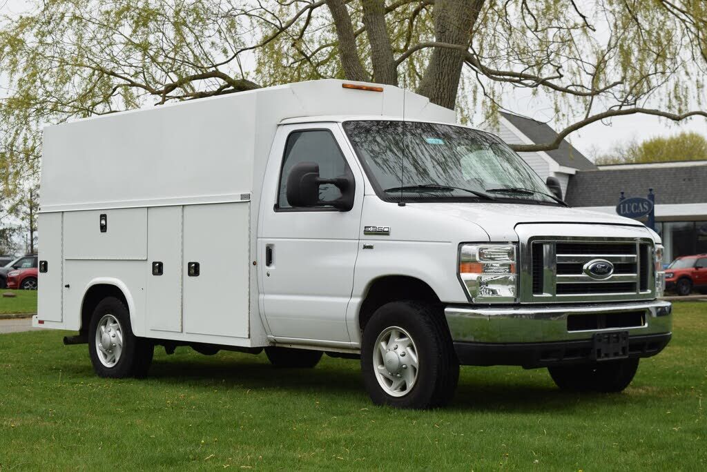 2016 FORD E-350