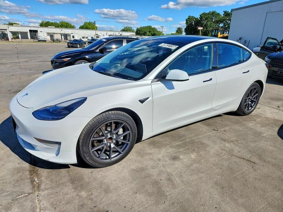 2022 TESLA Model 3