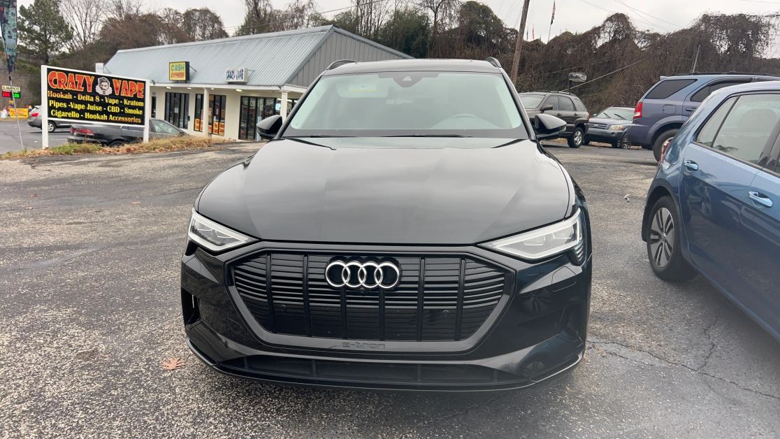 2023 AUDI e-tron