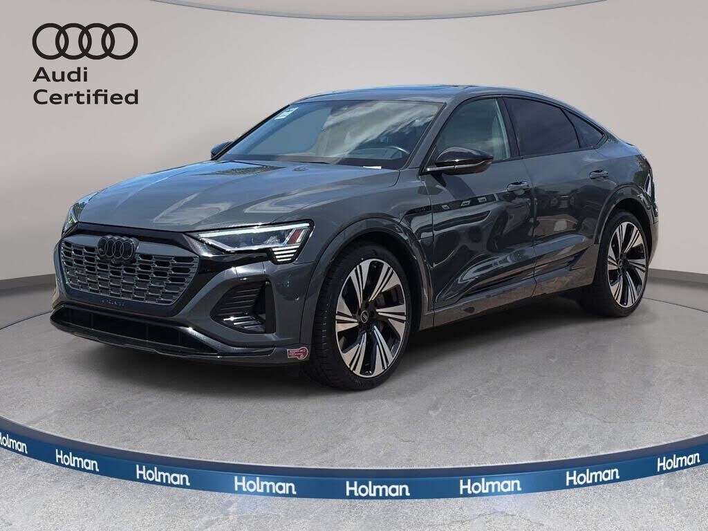 2024 AUDI Q8