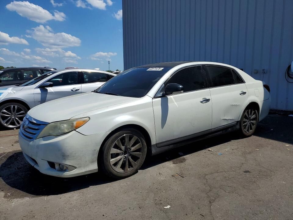 2011 TOYOTA Avalon