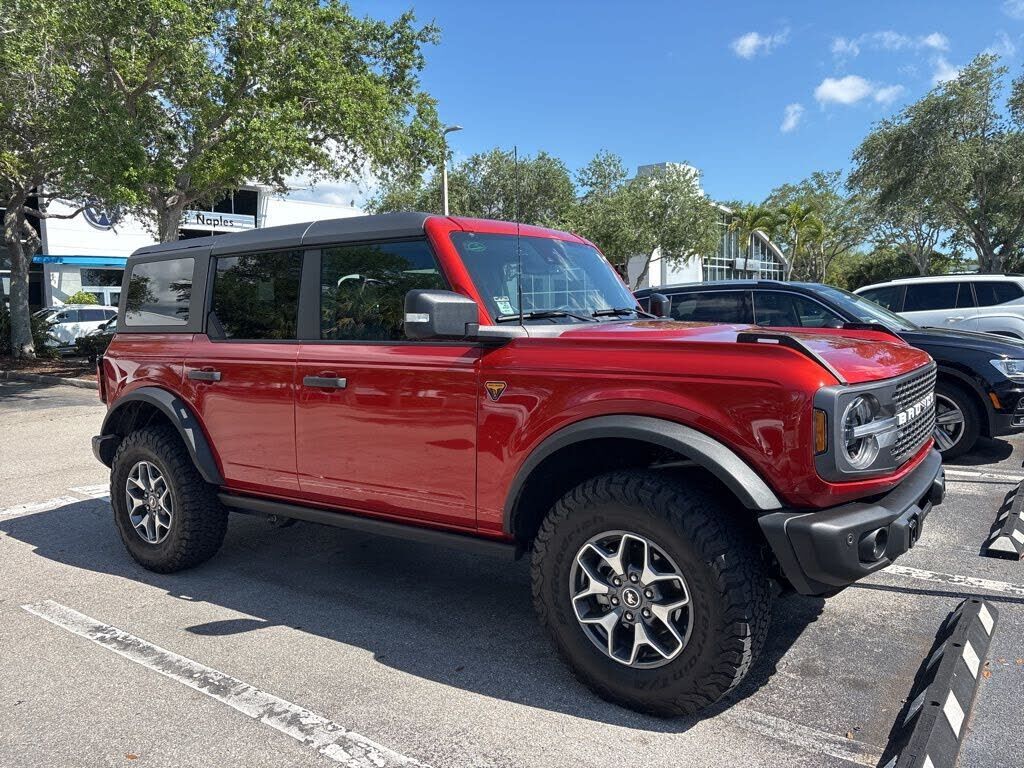 2023 FORD Bronco