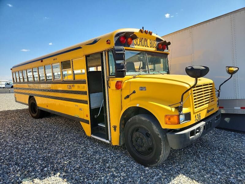 2003 INTERNATIONAL 3800
