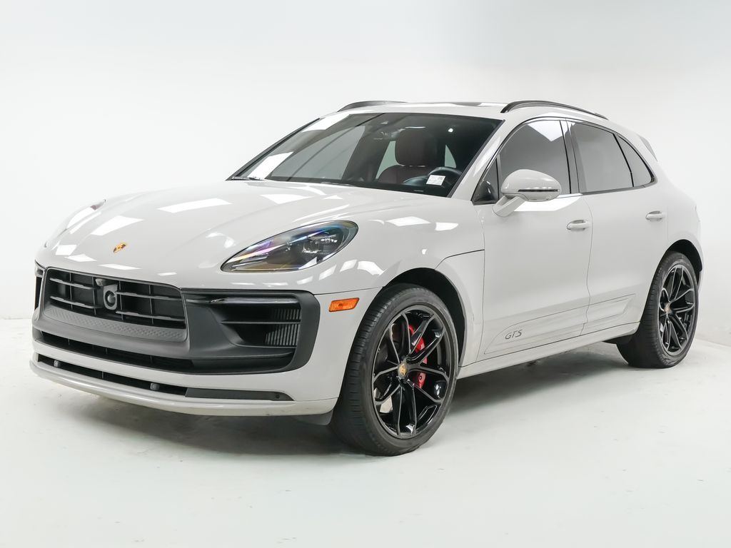 2024 PORSCHE Macan