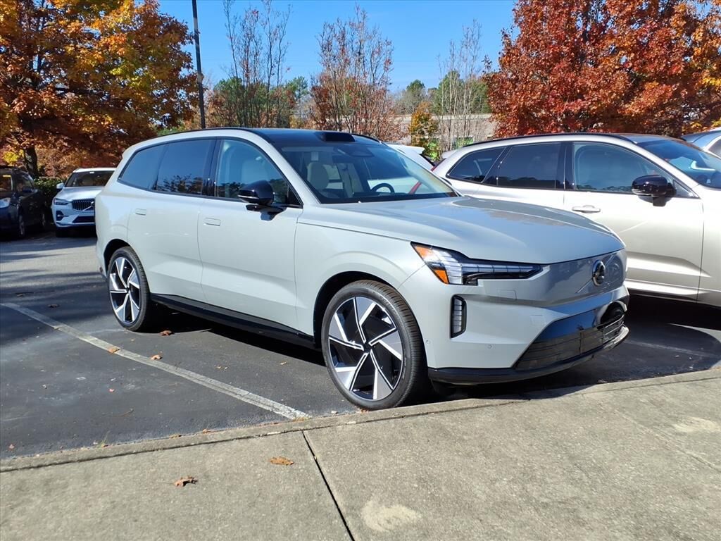 2025 VOLVO EX90
