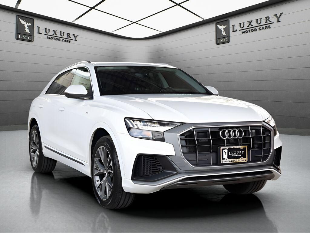 2023 AUDI Q8