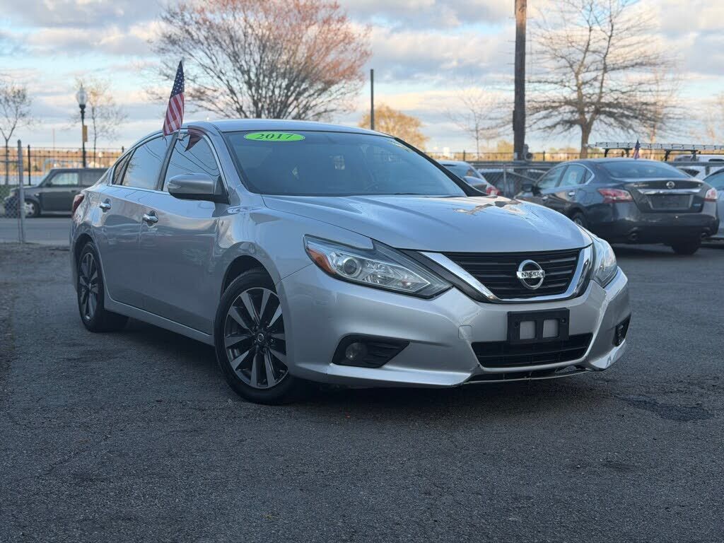 2017 NISSAN Altima