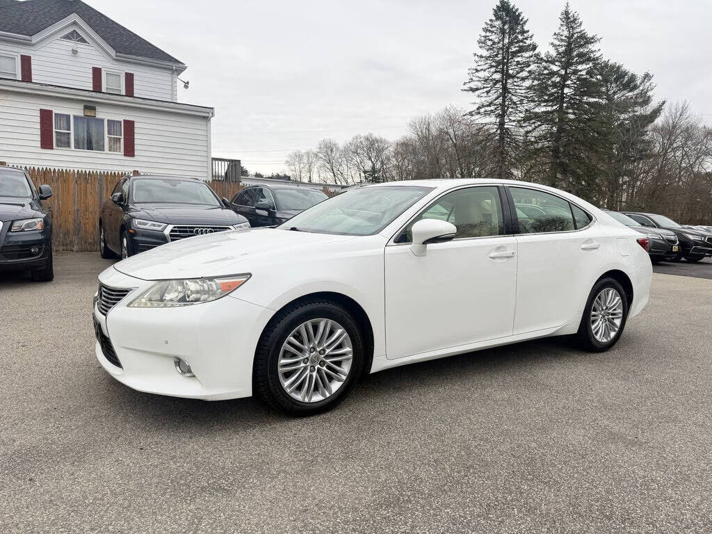 2013 LEXUS ES
