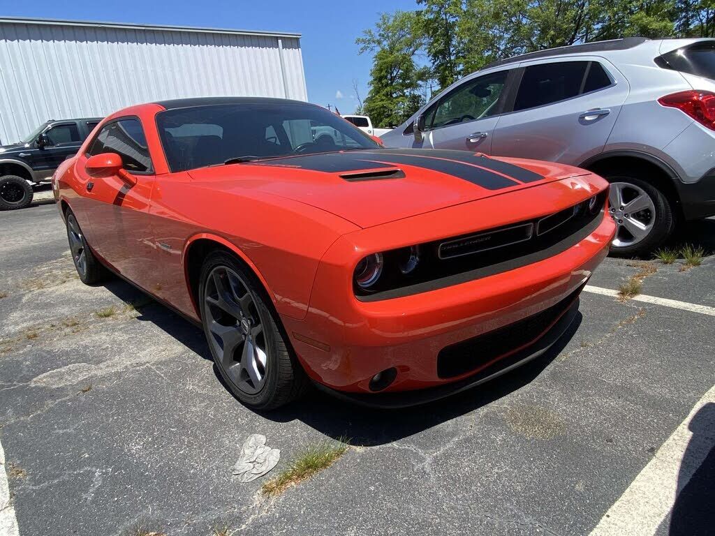 2017 DODGE Challenger