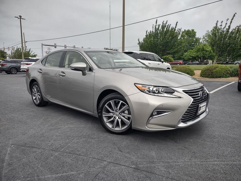 2018 LEXUS ES