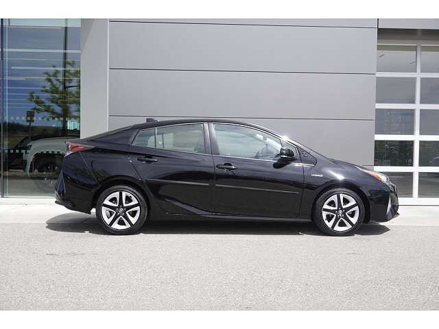 2017 TOYOTA PRIUS