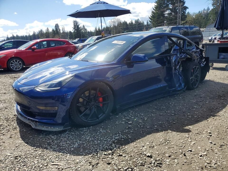 2022 TESLA Model 3