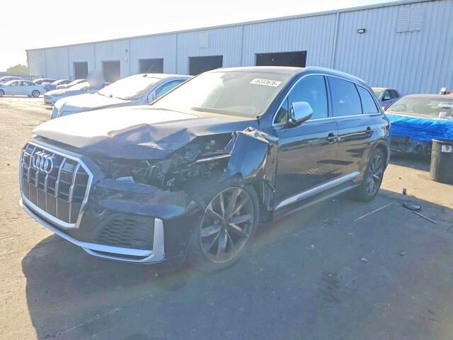 2021 AUDI SQ7