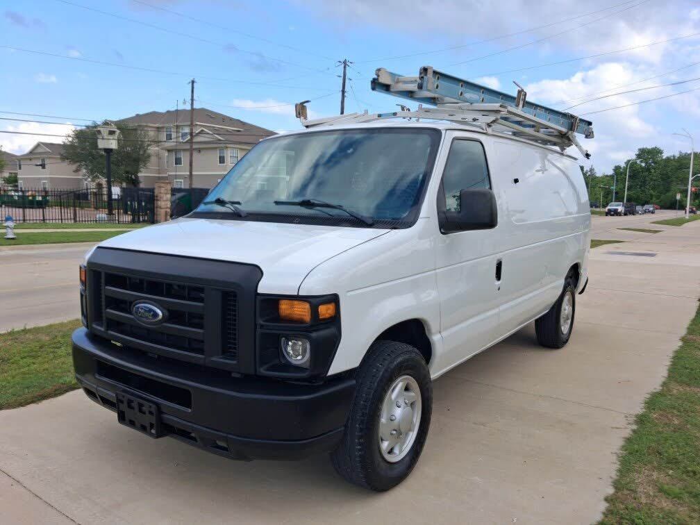 2011 FORD E-250