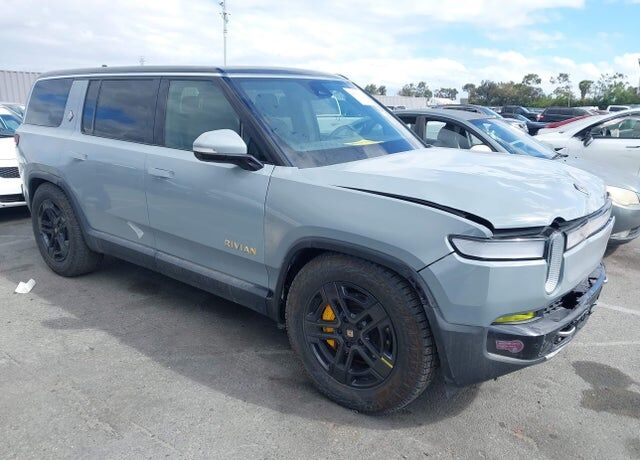 2023 RIVIAN R1S