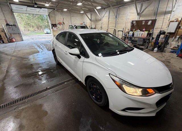 2018 CHEVROLET Cruze