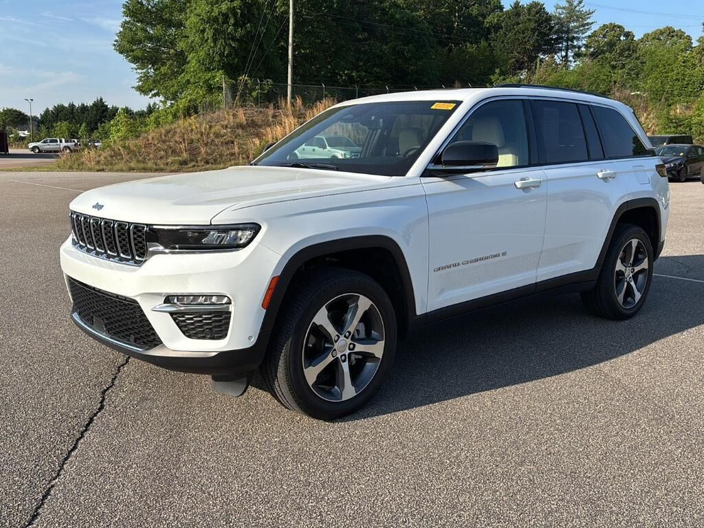 2023 JEEP Grand Cherokee