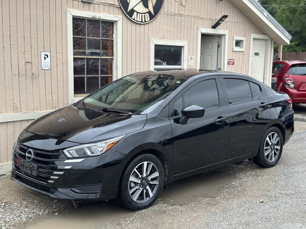 2023 NISSAN Versa