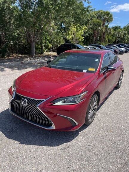 2019 LEXUS ES