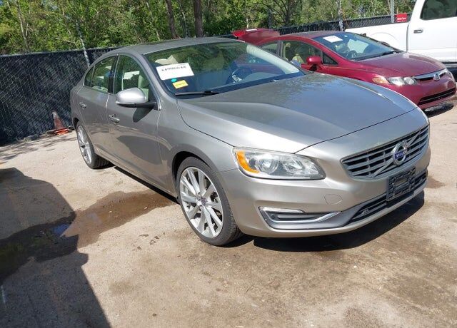 2016 VOLVO S60