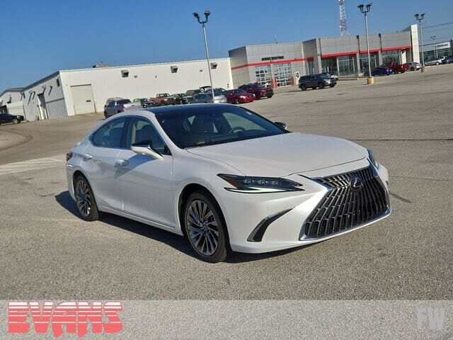 2024 LEXUS ES