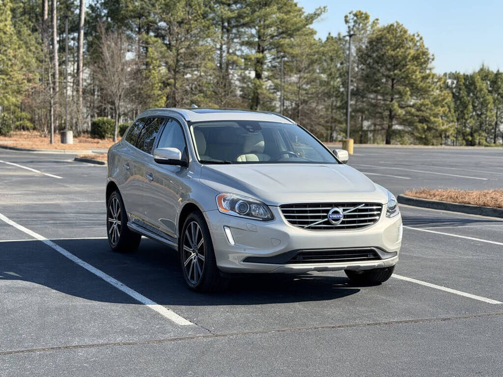 2017 VOLVO XC60
