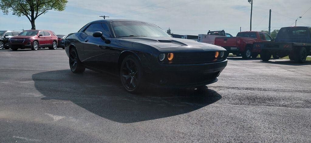 2017 DODGE Challenger