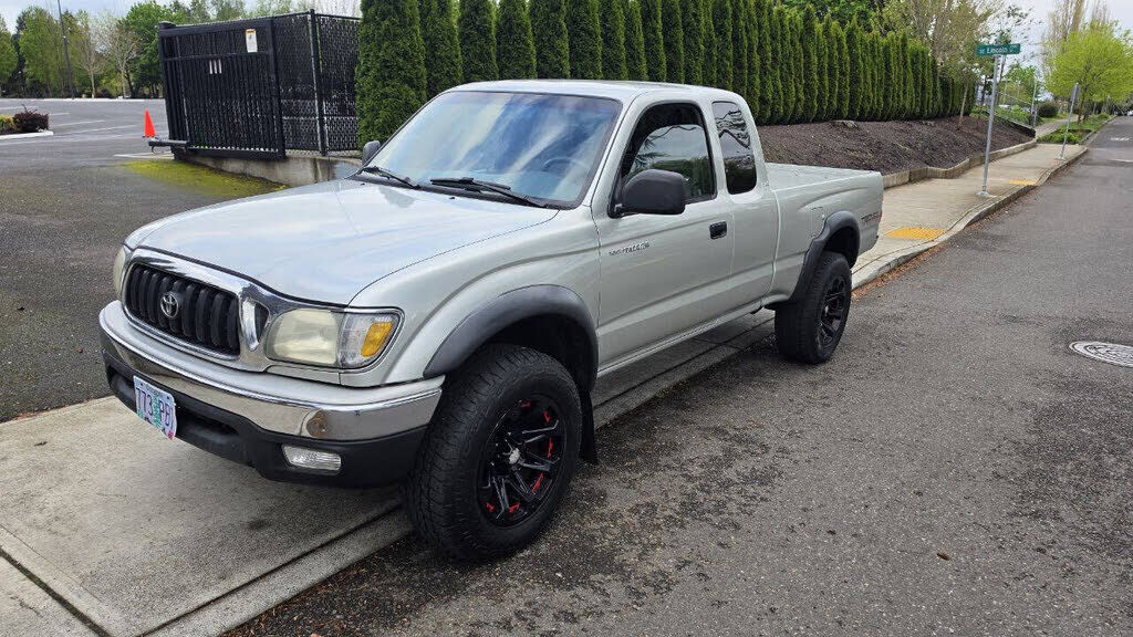 2004 TOYOTA Tacoma