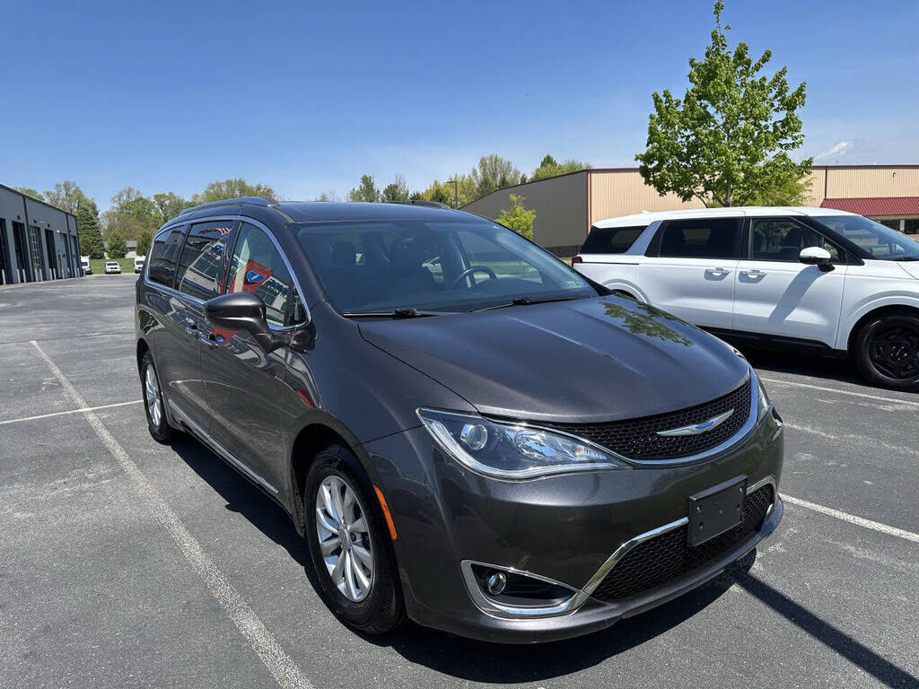 2019 CHRYSLER Pacifica
