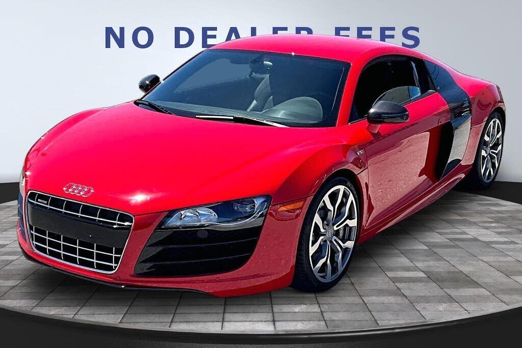 2010 AUDI R8