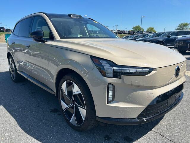 2025 VOLVO EX90