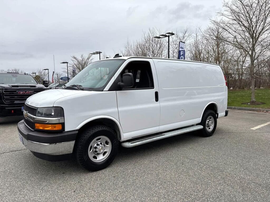 2024 CHEVROLET Express