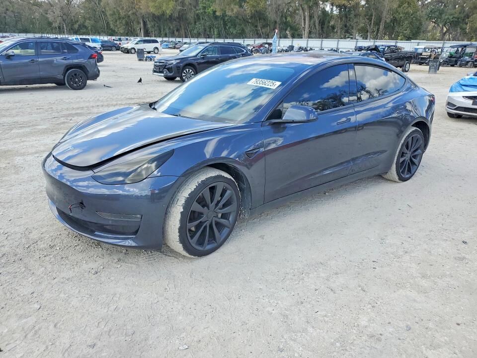 2018 TESLA Model 3