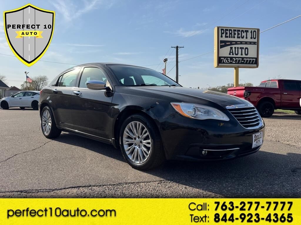 2013 CHRYSLER 200