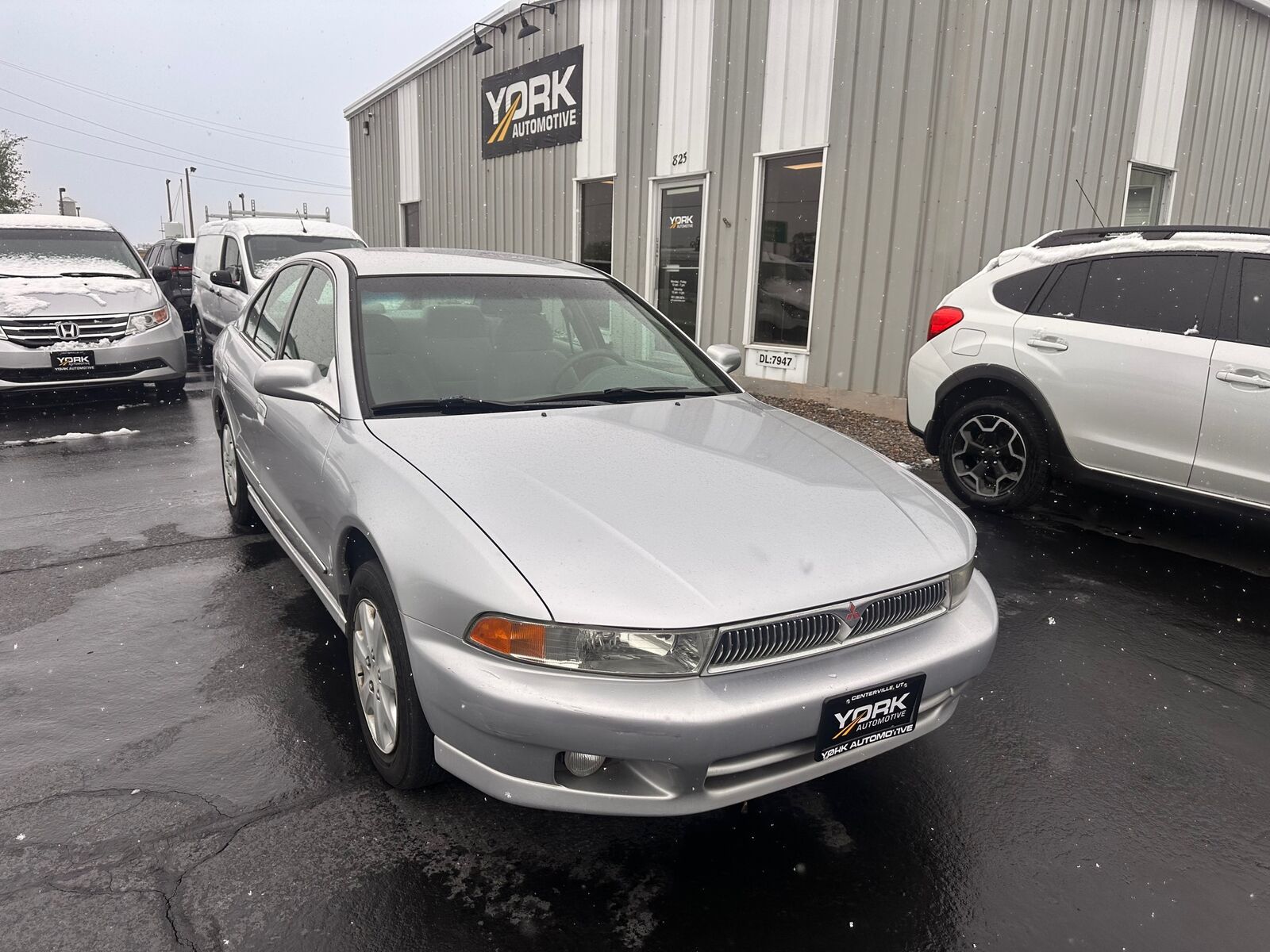 2001 MITSUBISHI Galant