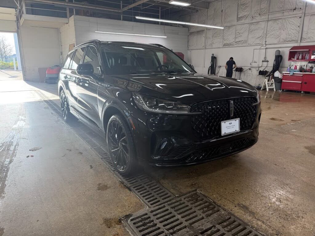 2025 LINCOLN Aviator