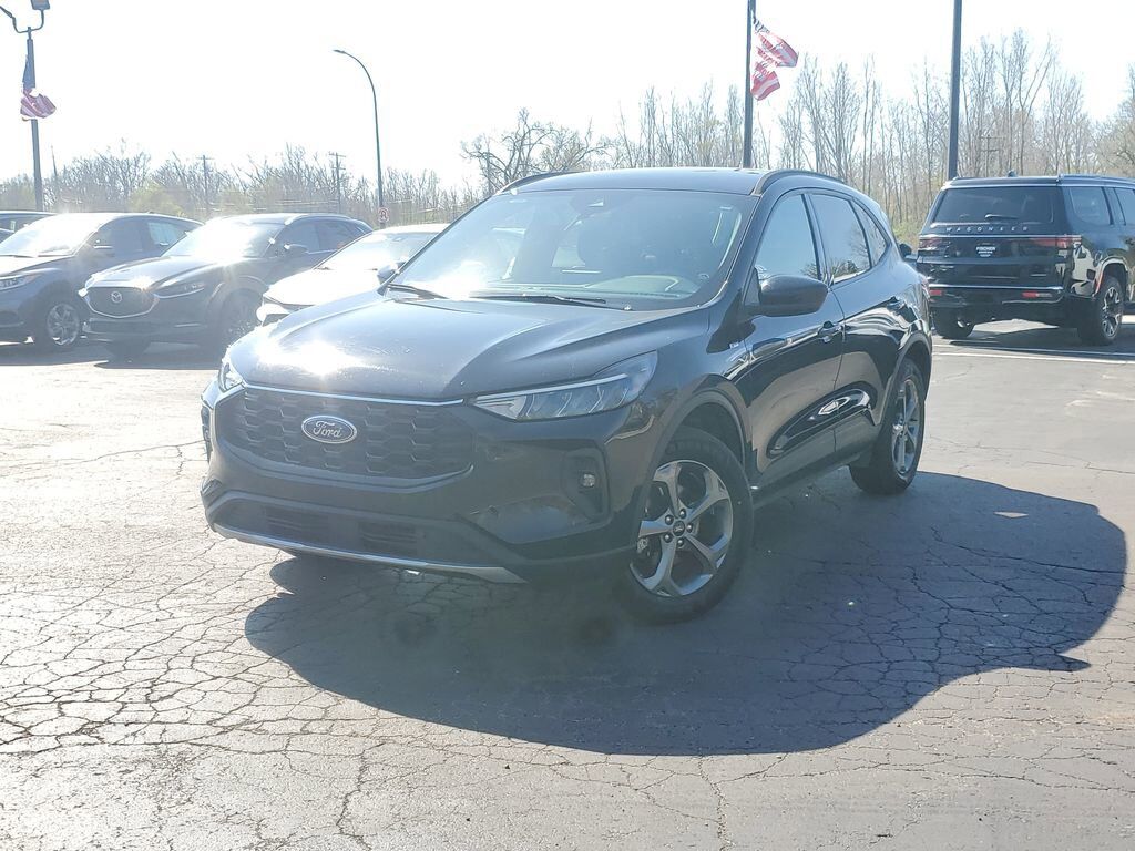 2025 FORD Escape