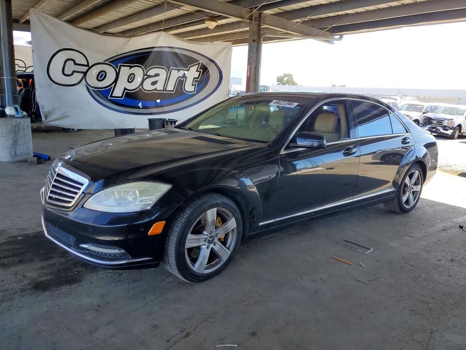 2011 MERCEDES-BENZ S-Class