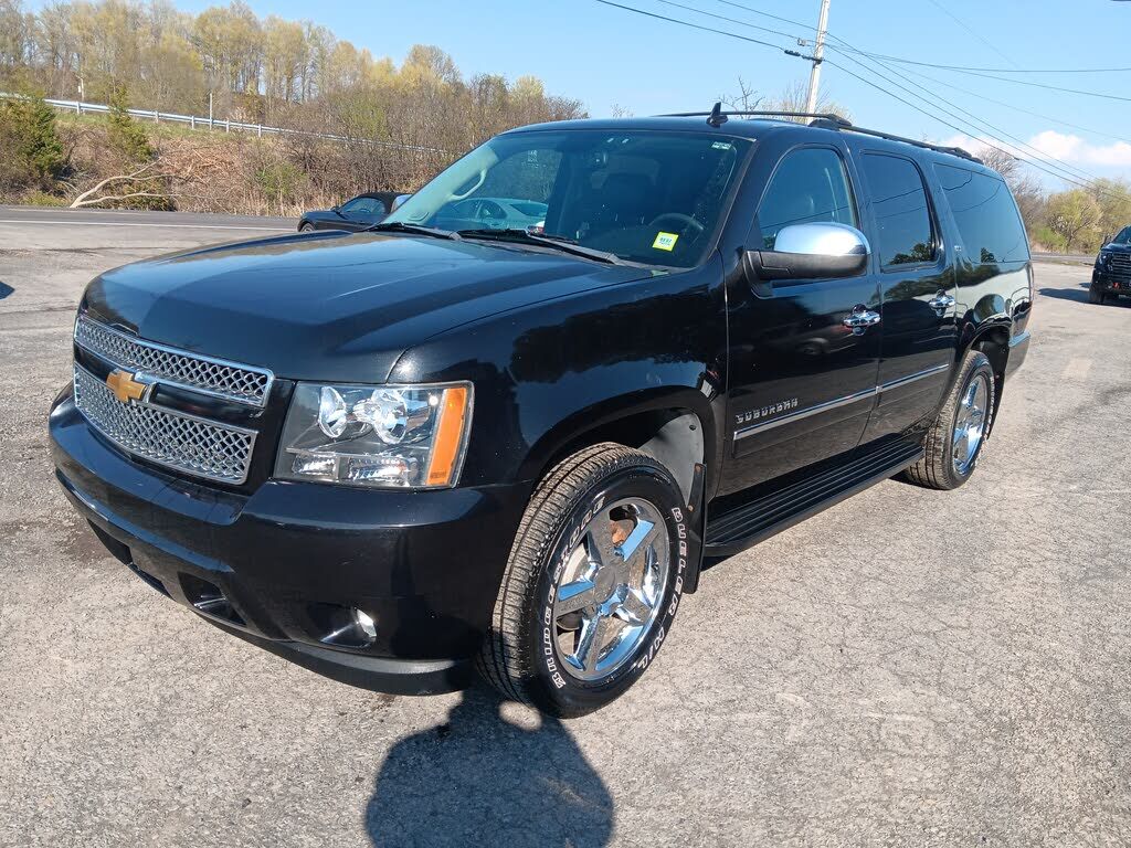 2013 CHEVROLET Suburban