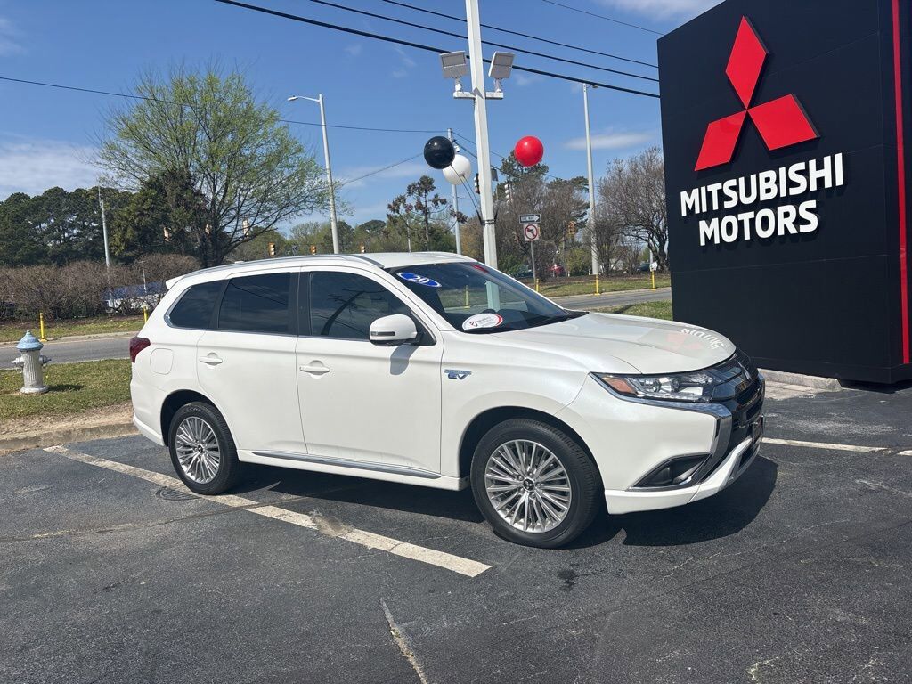 2020 MITSUBISHI Outlander
