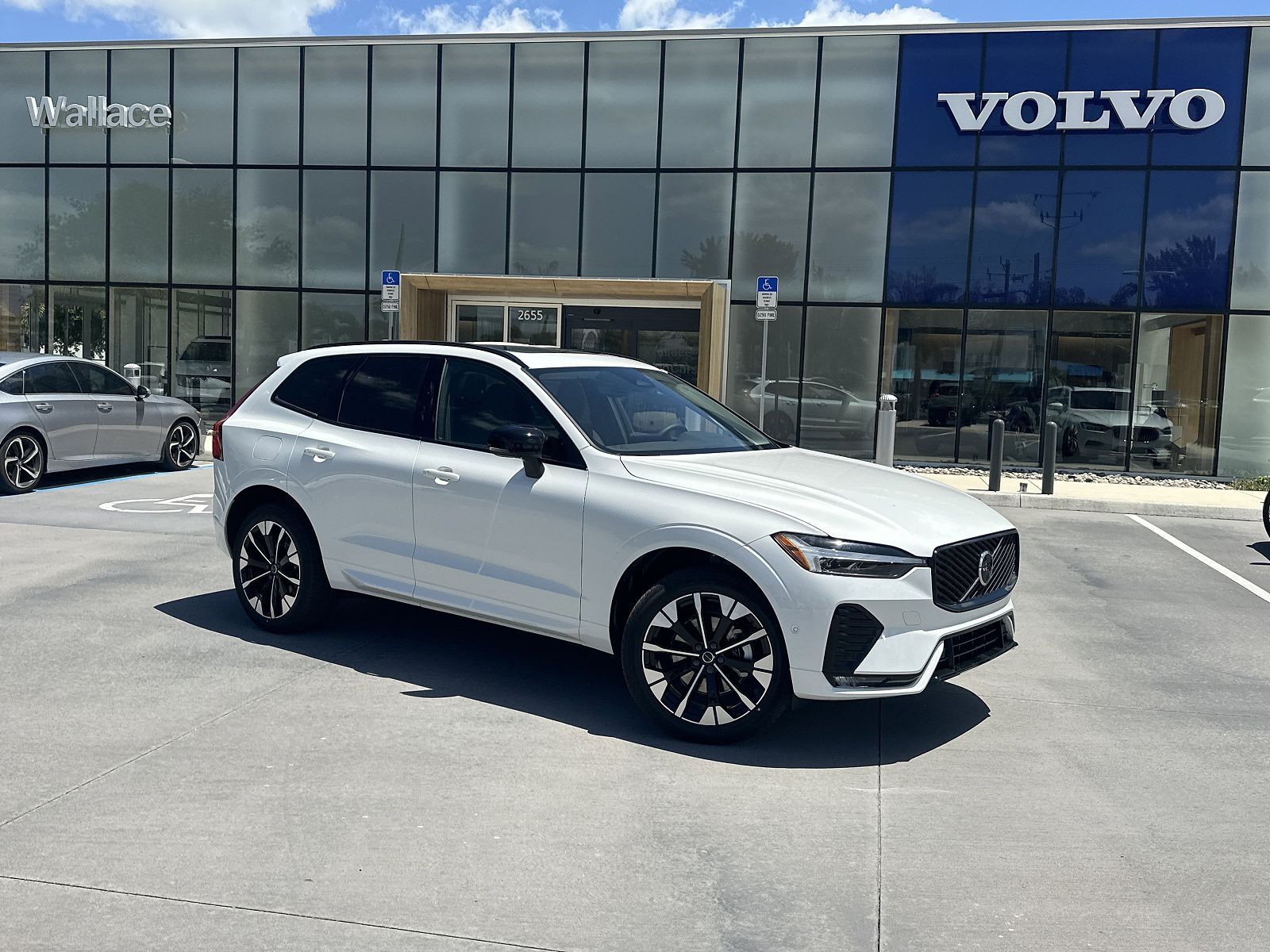 2026 VOLVO XC60